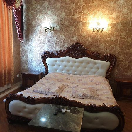 Edemi Hotel クタイシ エクステリア 写真