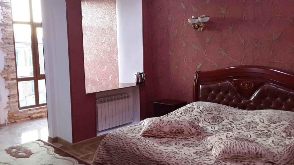 Edemi Hotel クタイシ エクステリア 写真