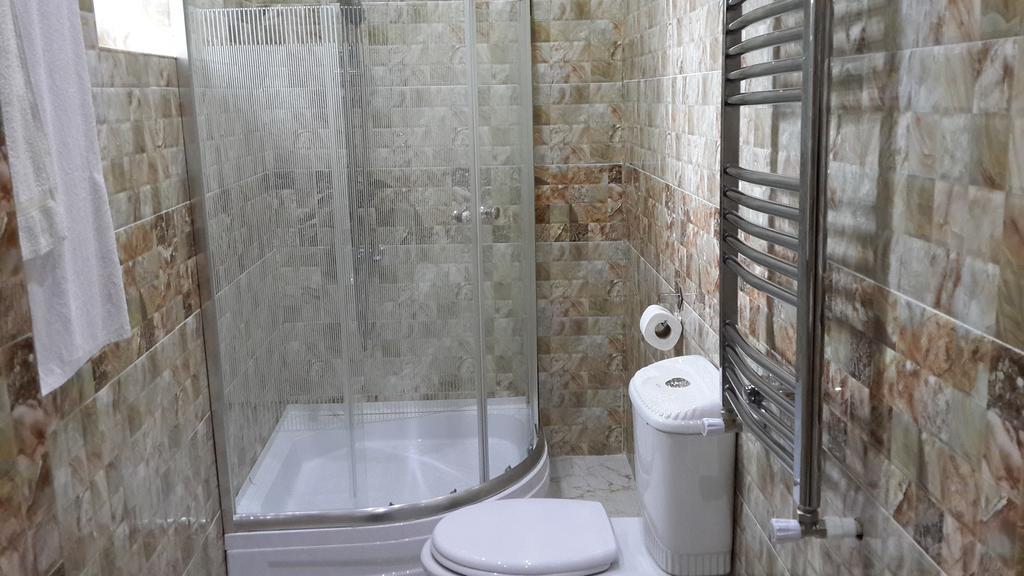 Edemi Hotel クタイシ エクステリア 写真